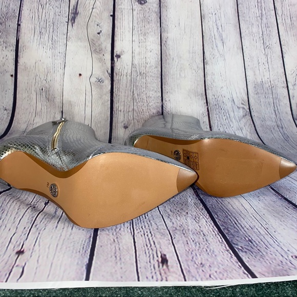 NIB - Michael Kors Silver Metallic Embossed Bootie - Picture 3 of 8